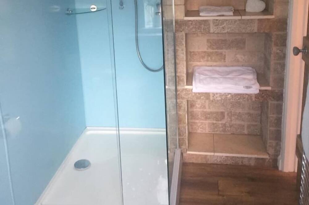 Photo of Bathroom in King's Bromley
