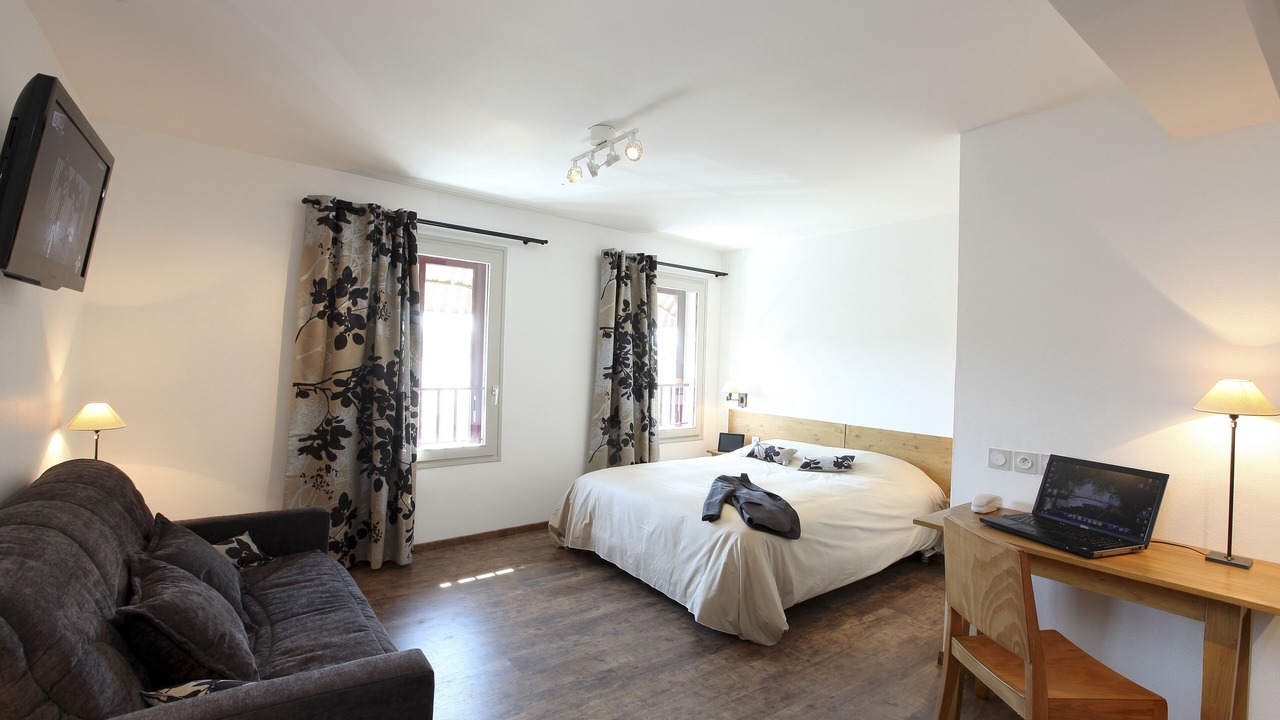 Photo of Bedroom in Portes-les-Valence