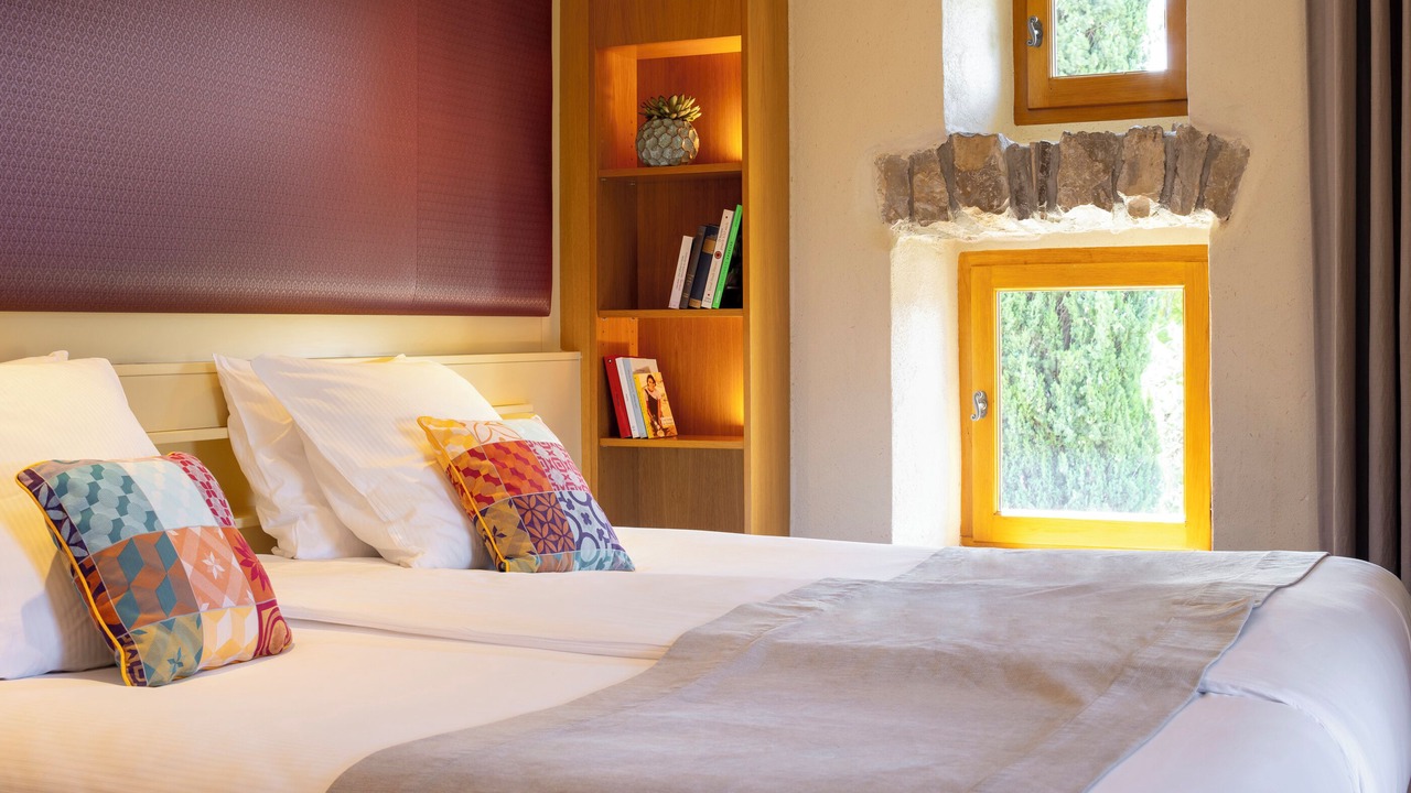 Photo of Bedroom in Chandolas