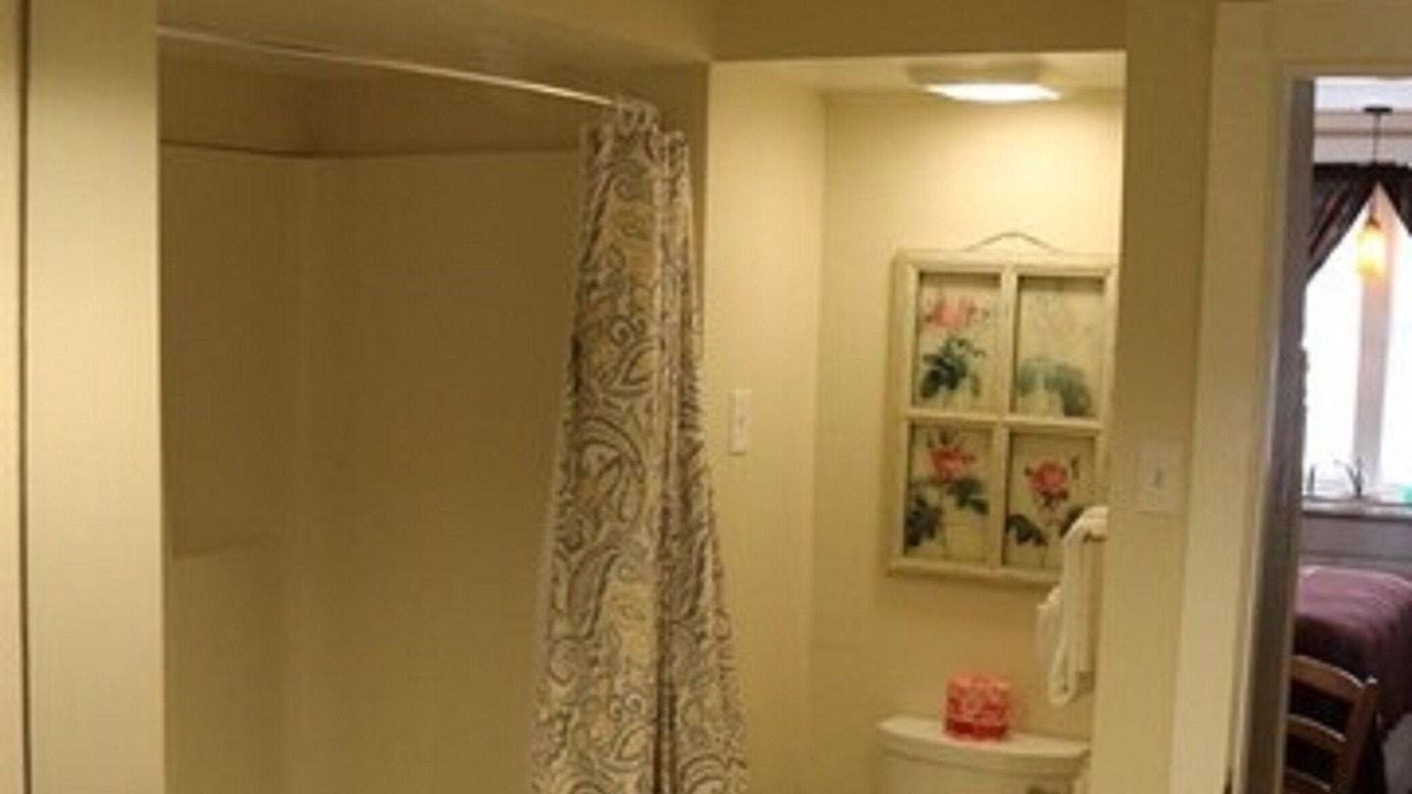 Photo of Bathroom in Ronks