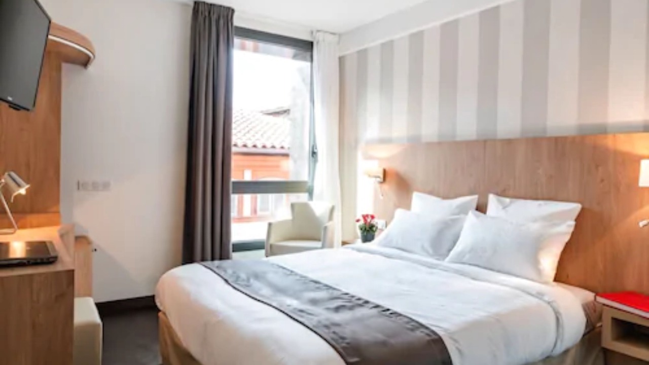 Photo of Bedroom in Carmes