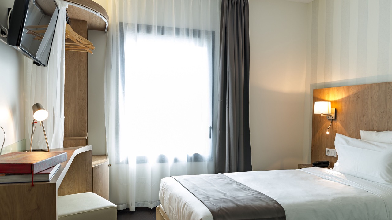 Photo of Bedroom in Carmes