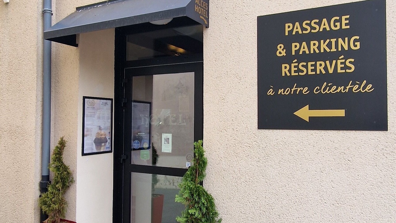 Photo of Others in Guer