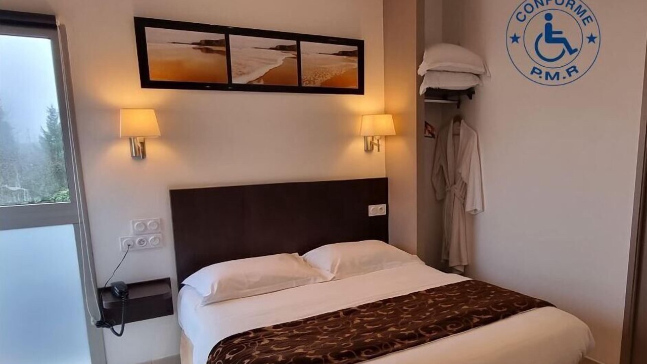 Photo of Bedroom in Guer