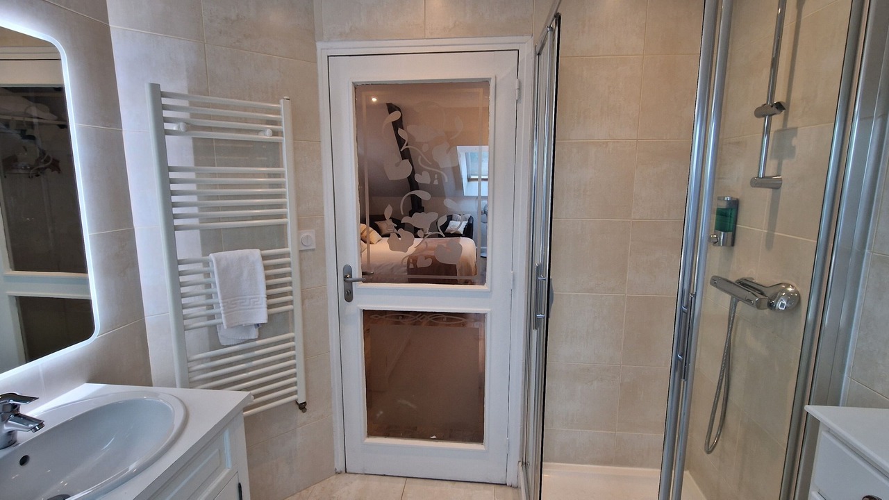 Photo of Bathroom in Guer