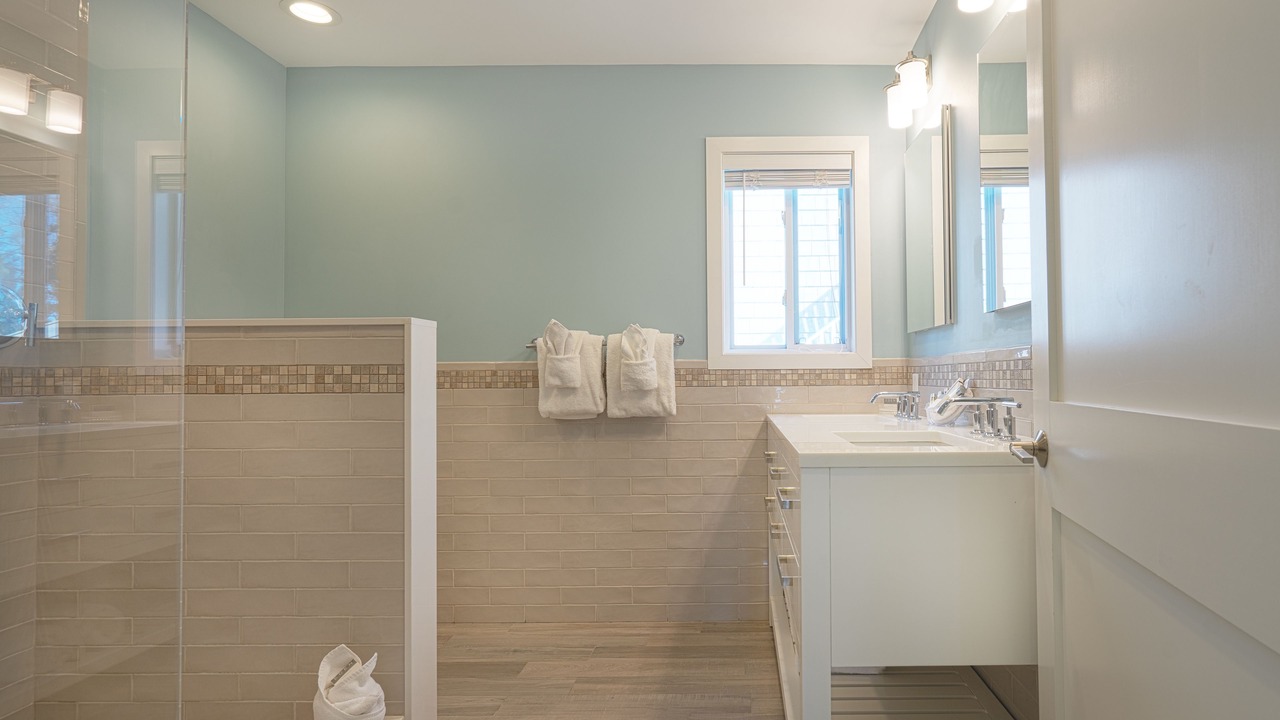 Photo of Bathroom in Amagansett