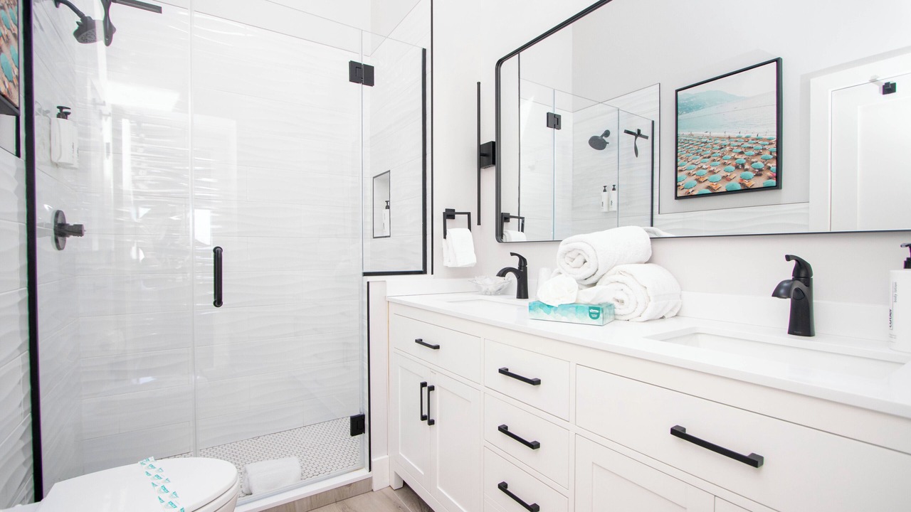 Photo of Bathroom in Amagansett