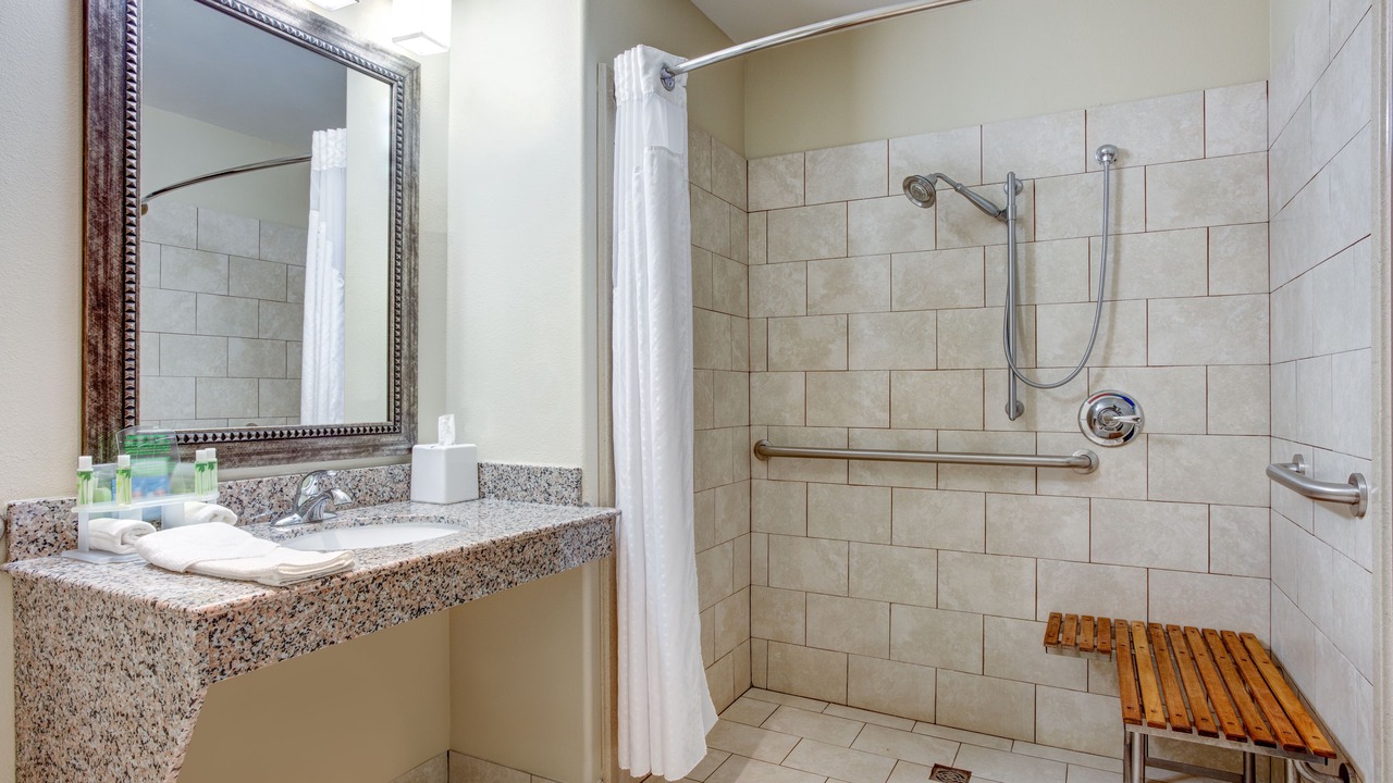 Photo of Bathroom in Mathews