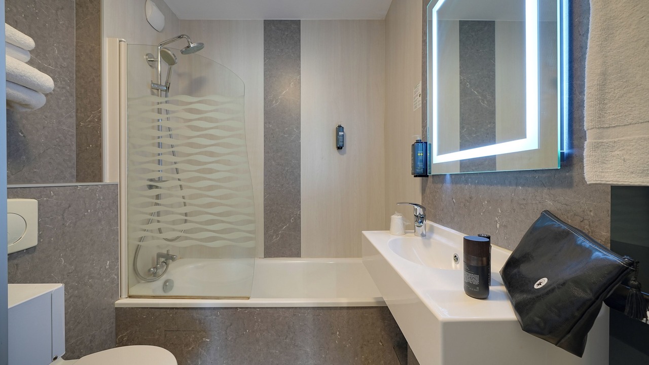 Photo of Others in Arnage