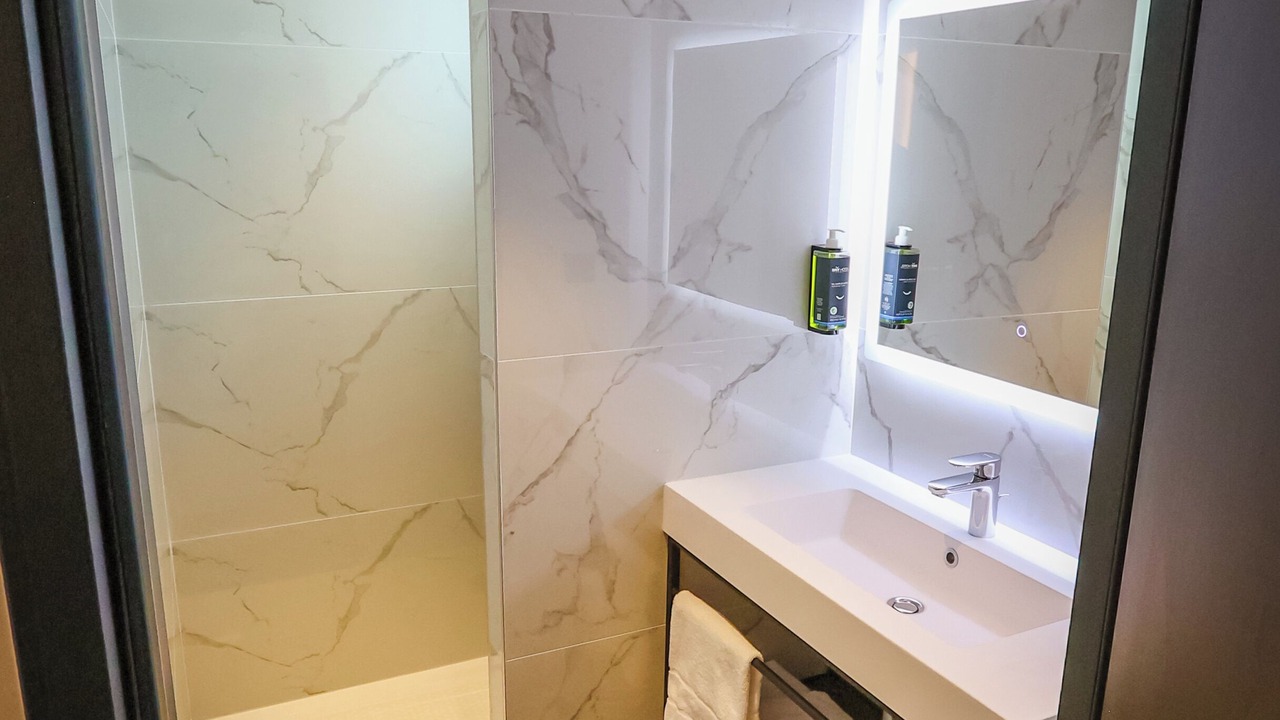 Photo of Bathroom in Arnage
