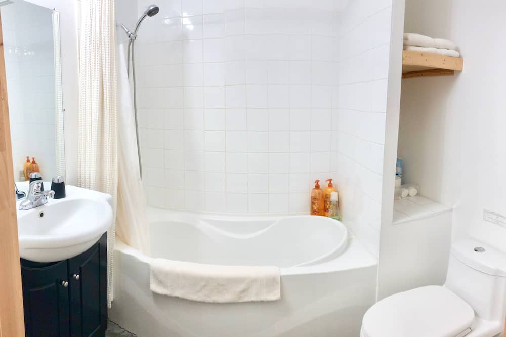 Photo of Bathroom in Lac-Saint-Charles
