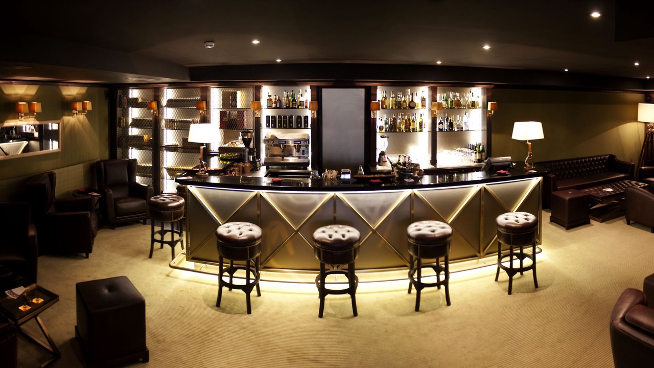 Photo of Others in Noes