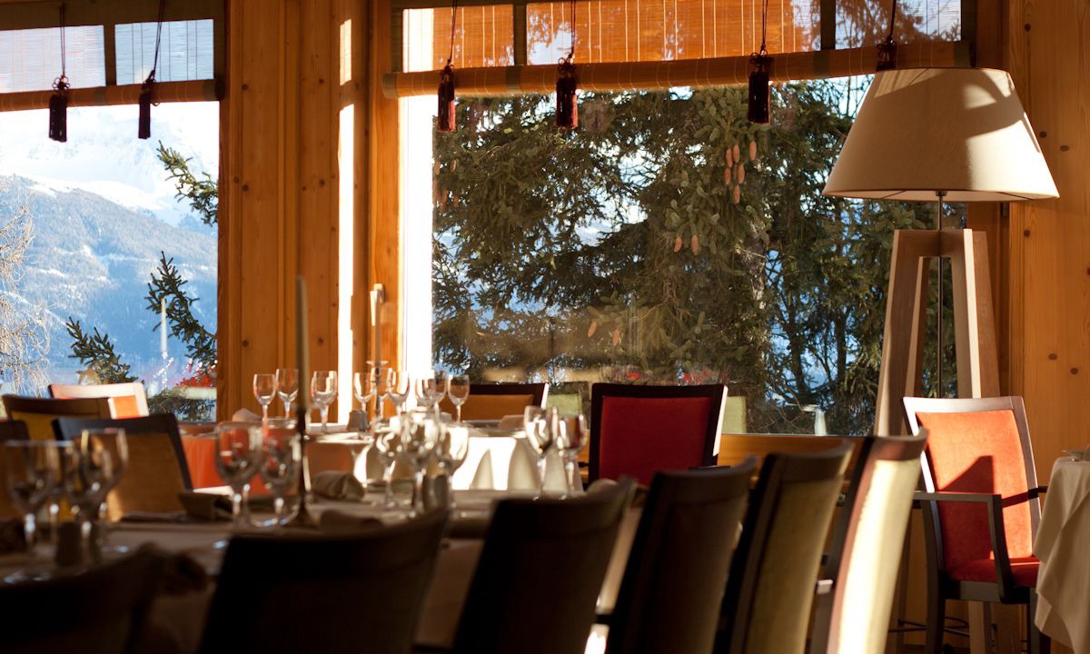 Photo of Others in Noes