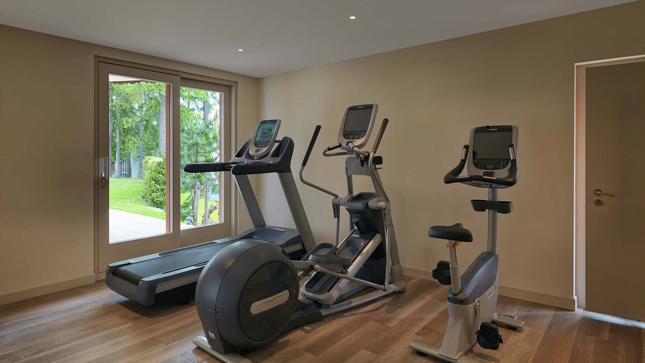 Photo of Others in Noes