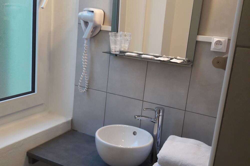 Photo of Bathroom in Rivesaltes