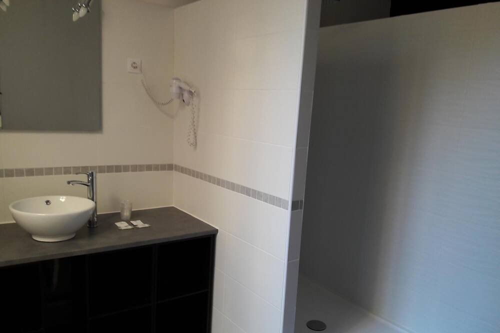 Photo of Bathroom in Rivesaltes