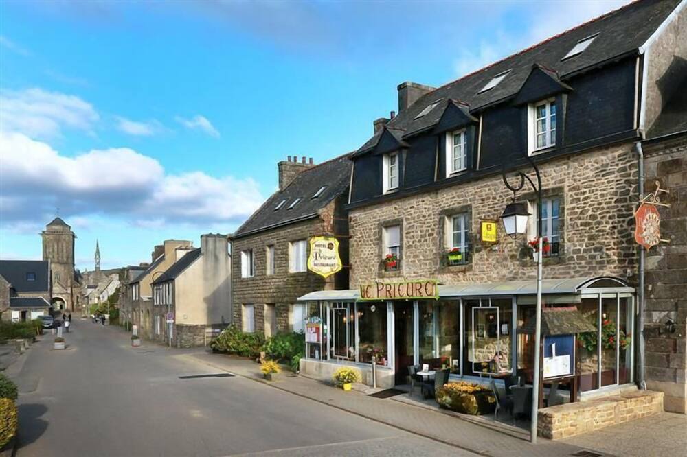 Photo of Outdoor in Locronan