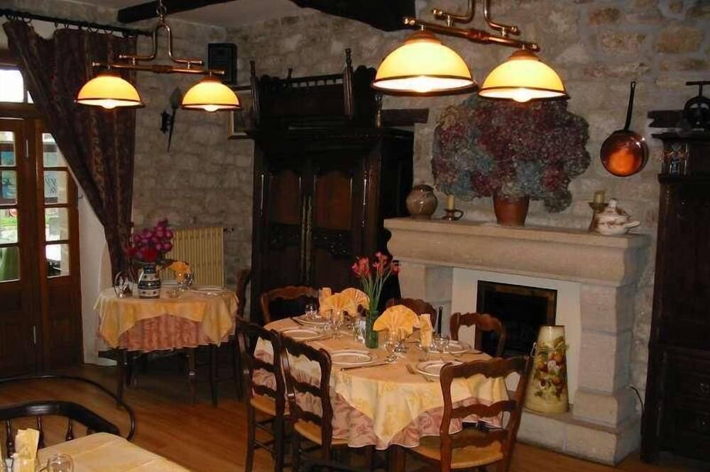 Photo of Others in Locronan