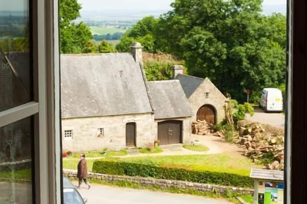 Photo of Patio Balcony in Locronan
