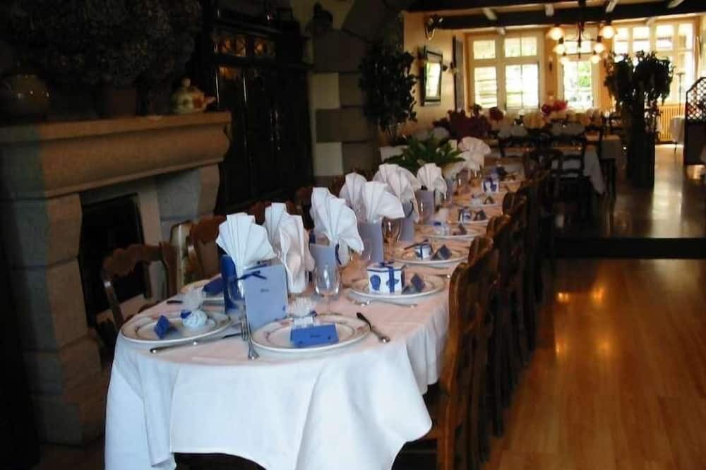 Photo of Others in Locronan