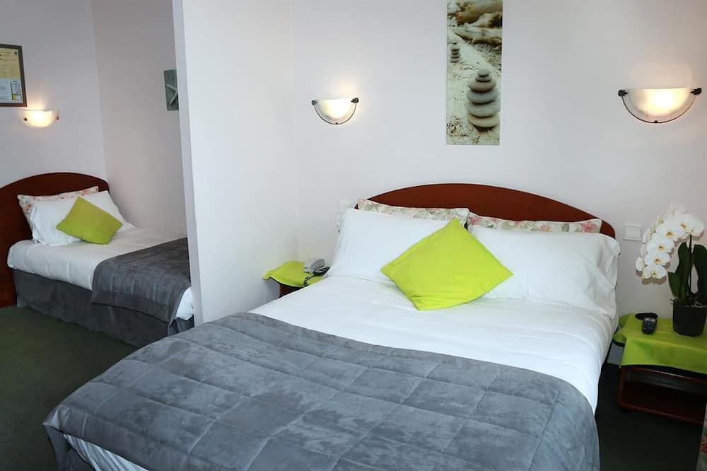 Photo of Bedroom in Locronan