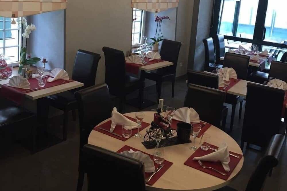 Photo of Others in Bain-de-Bretagne