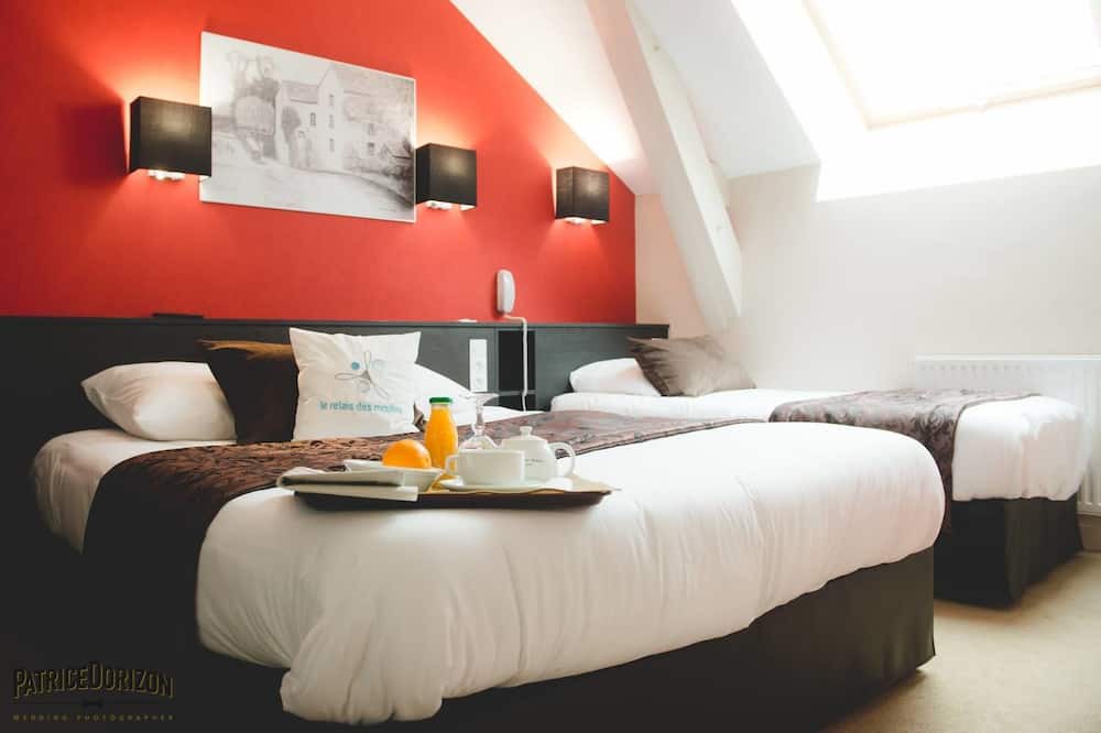 Photo of Bedroom in Bain-de-Bretagne