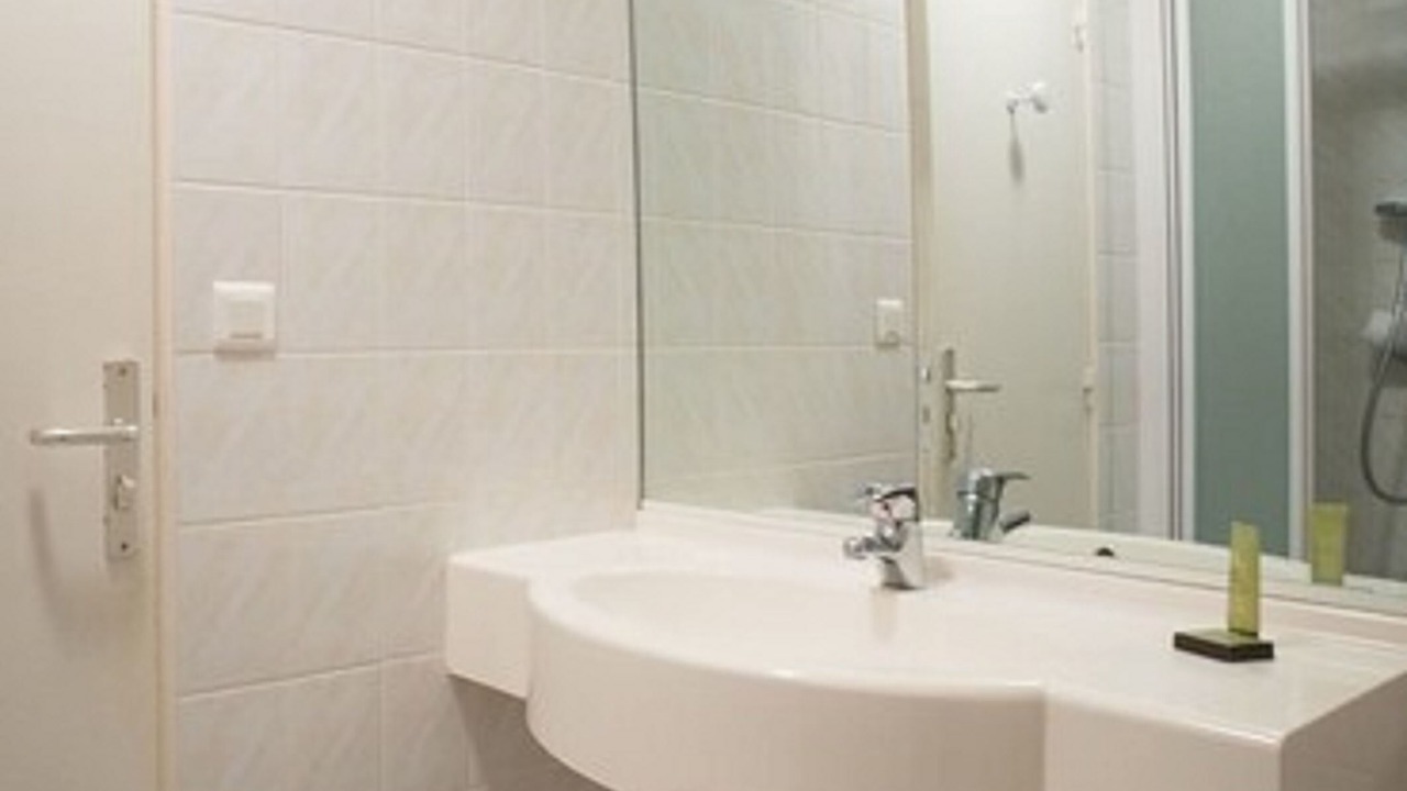 Photo of Bathroom in Le Vivier-sur-Mer
