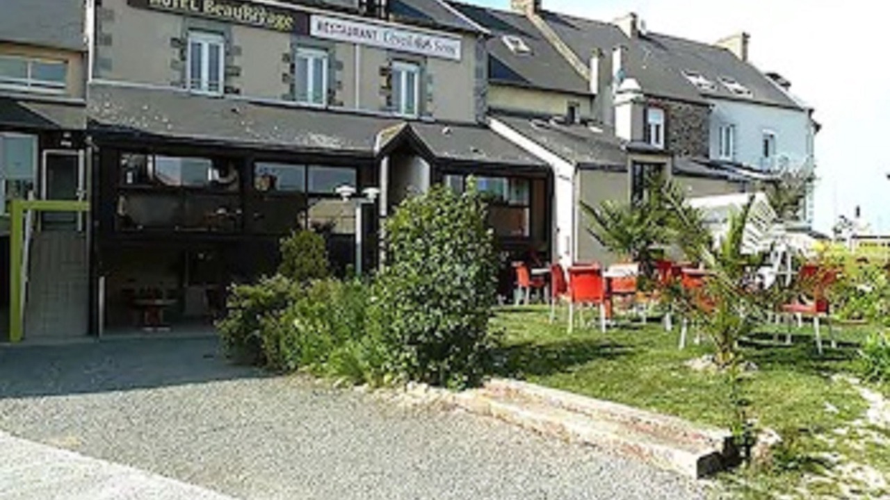 Photo of Patio Balcony in Le Vivier-sur-Mer