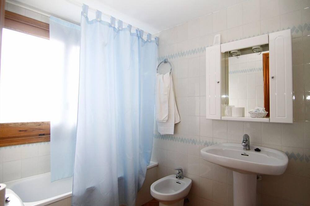 Photo of Bathroom in Bronchales