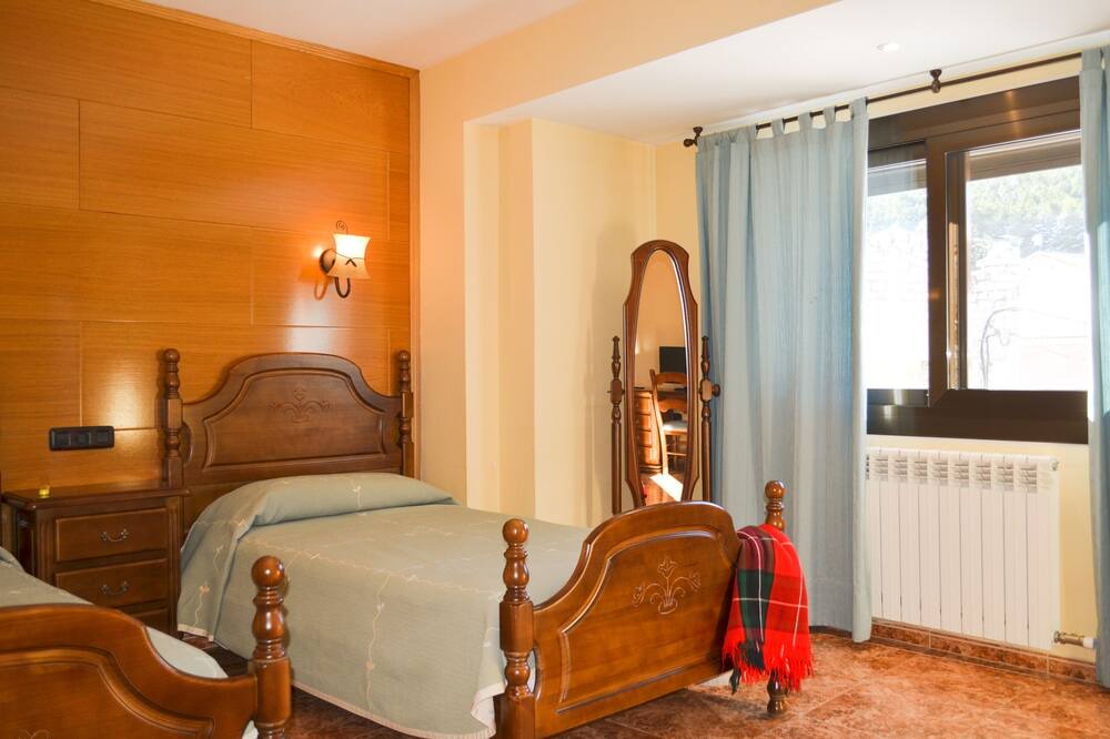 Photo of Bedroom in Bronchales