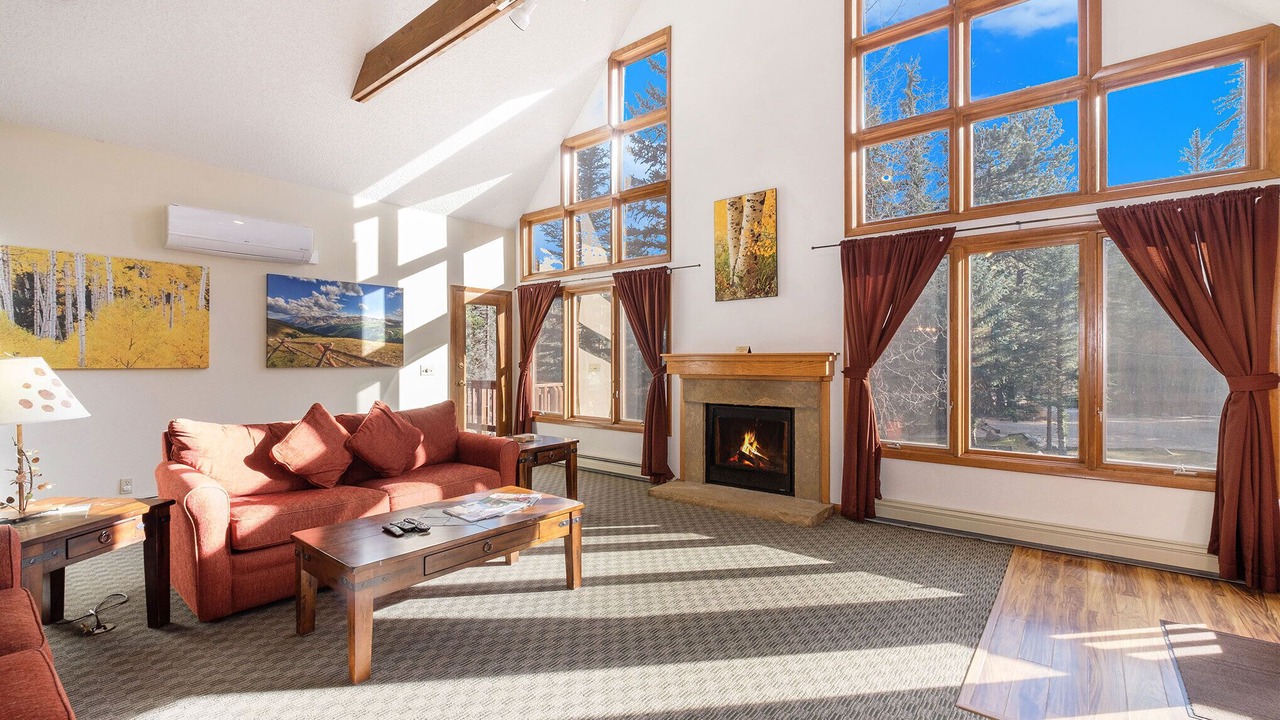 Photo of Livingroom in Estes Park
