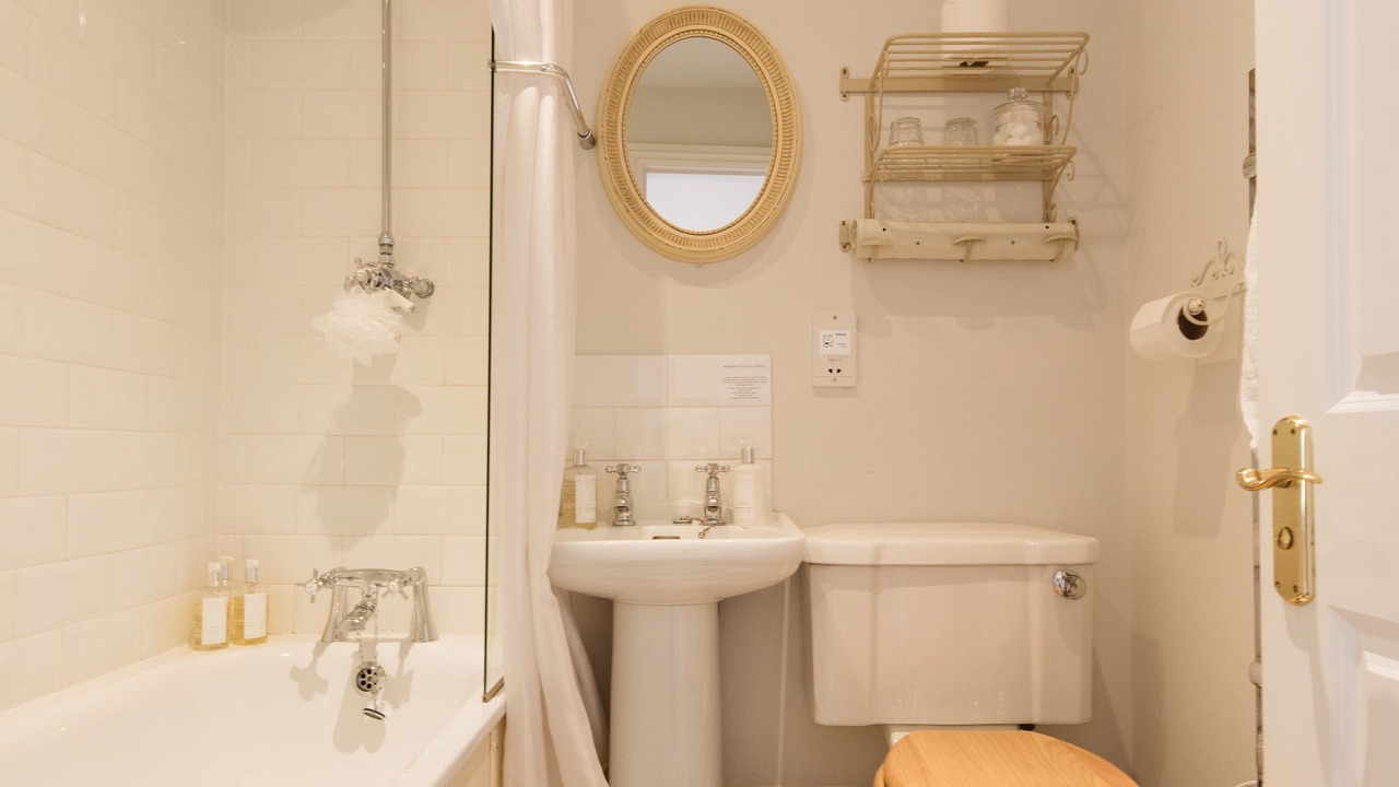 Photo of Bathroom in Ruan High Lanes