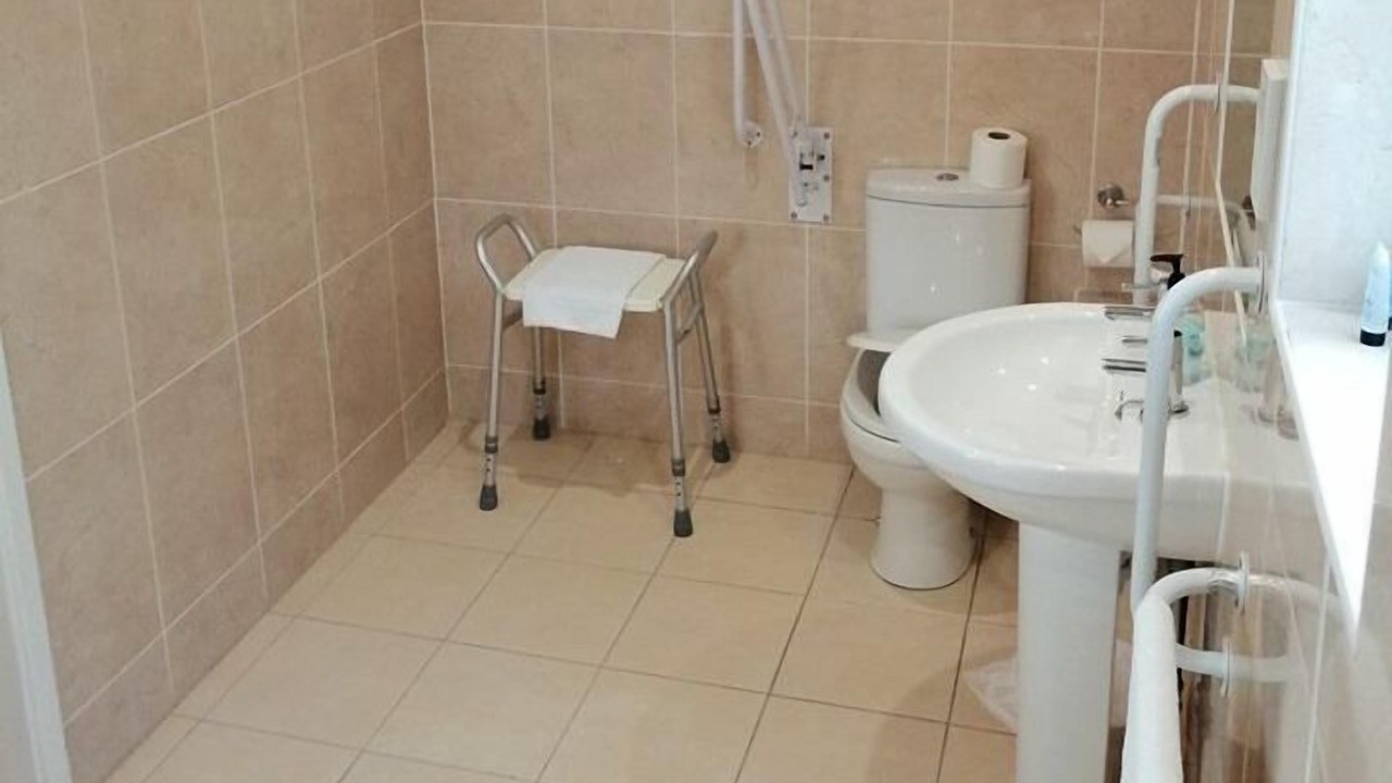 Photo of Bathroom in Windmill Hill