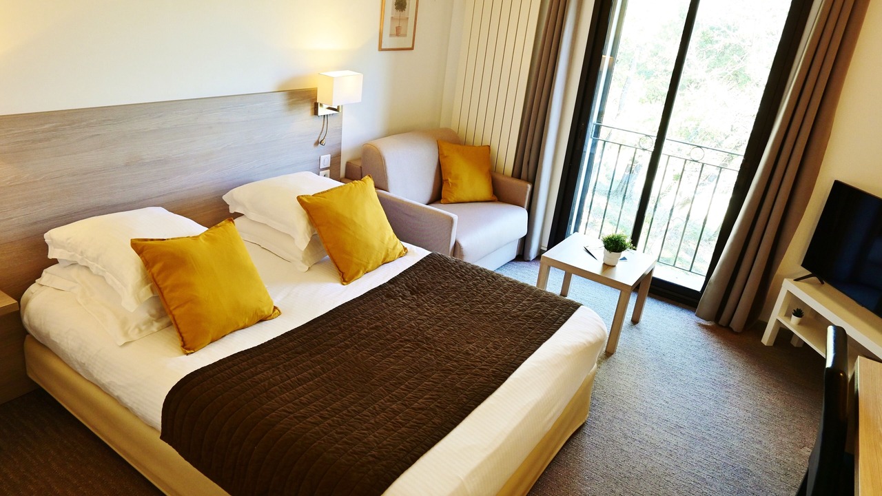 Photo of Bedroom in Flassans-sur-Issole