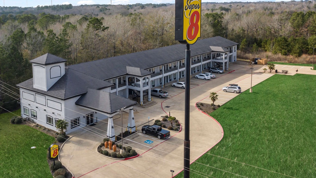 Photo of Outdoor in Carthage