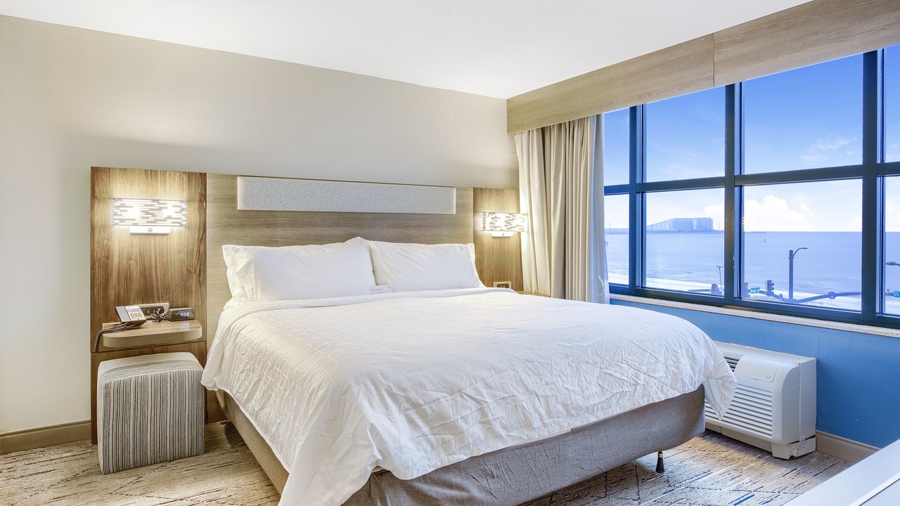 Photo of Bedroom in Gulfport