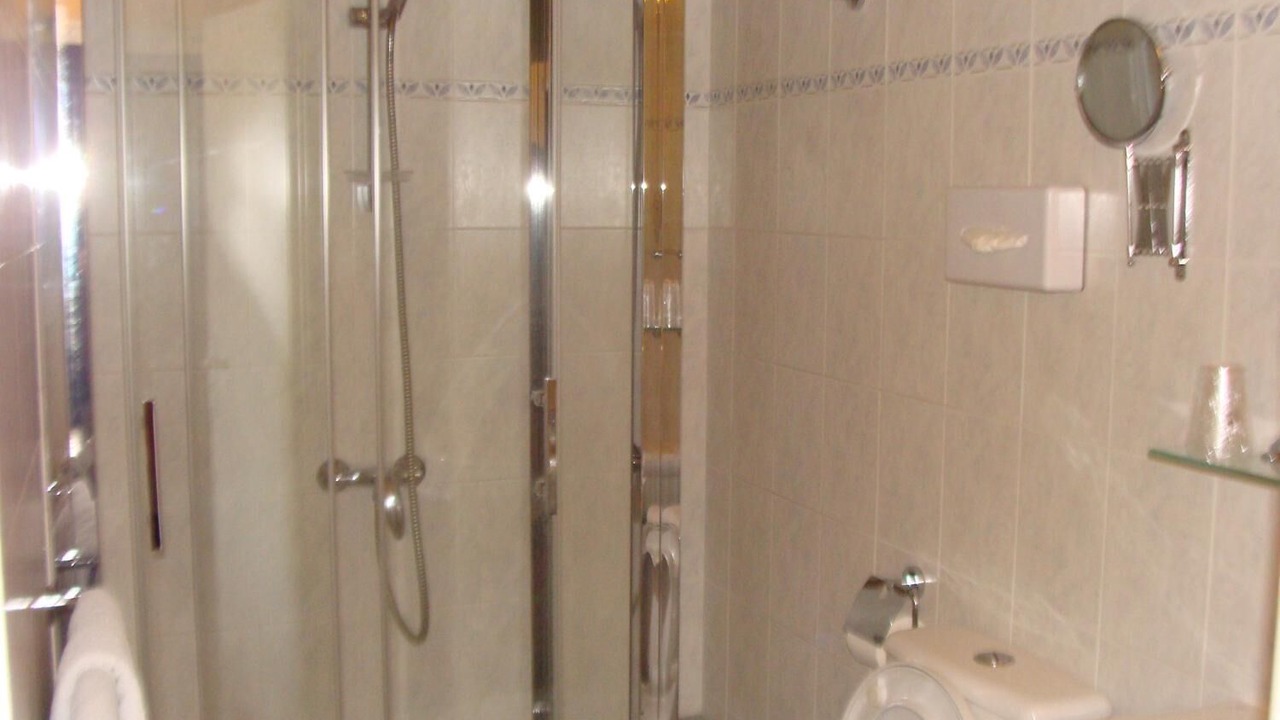 Photo of Bathroom in Donzenac