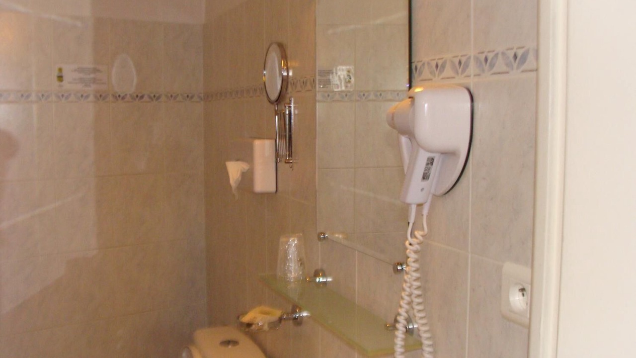 Photo of Bathroom in Donzenac