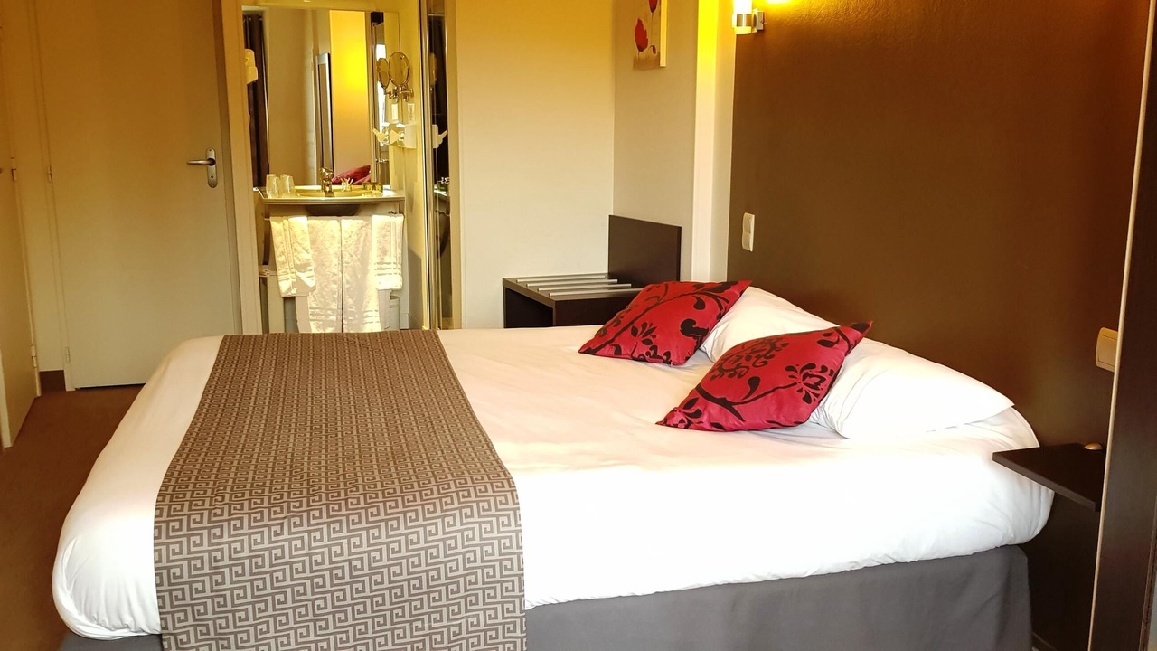 Photo of Bedroom in Saint-Leonard-de-Noblat