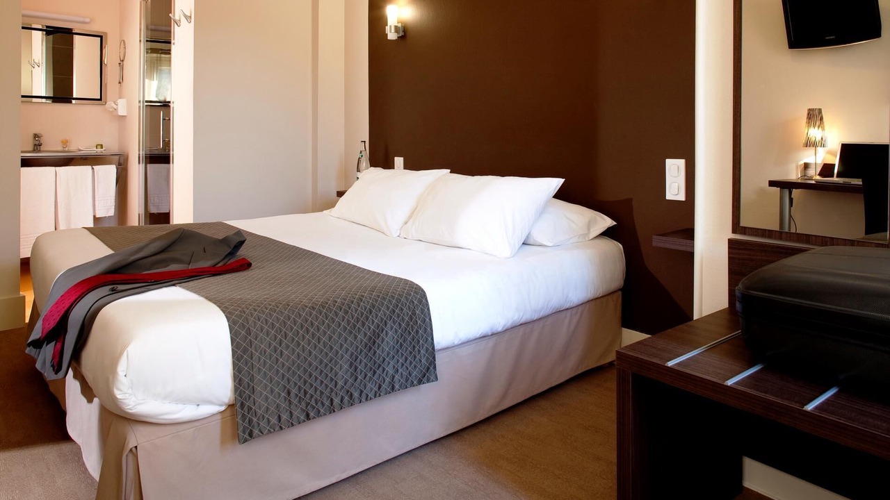 Photo of Bedroom in Saint-Leonard-de-Noblat