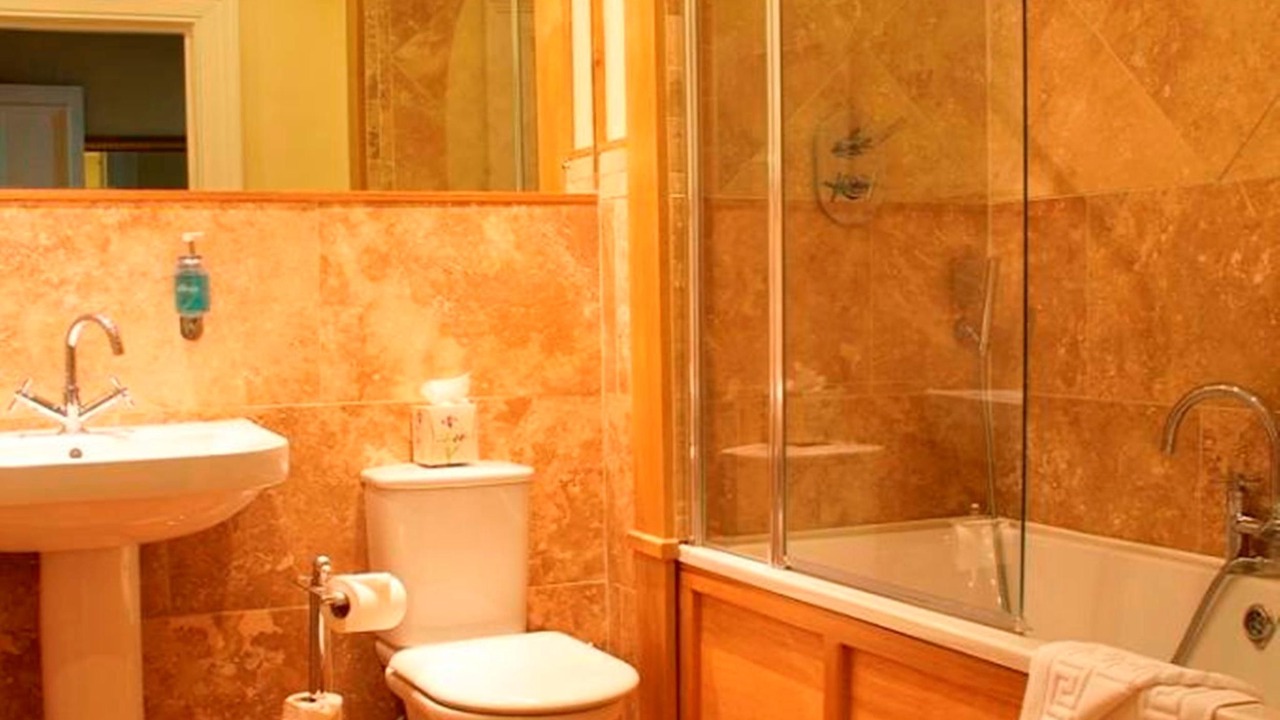 Photo of Bathroom in Cheshire West and Chester