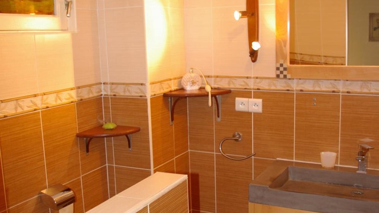 Photo of Bathroom in Cugnaux