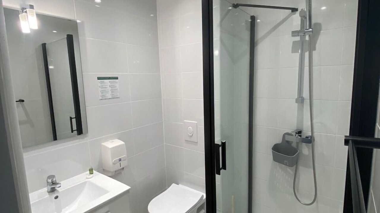 Photo of Bathroom in Charleville-Mezieres