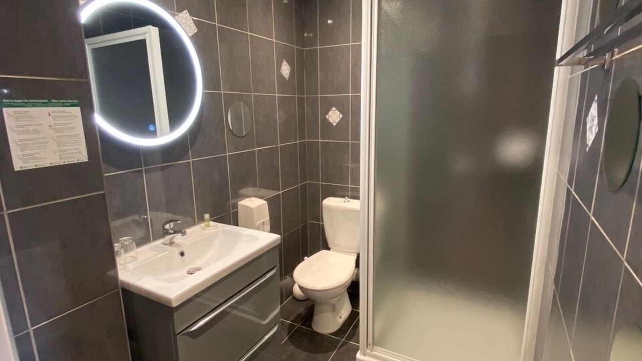 Photo of Bathroom in Charleville-Mezieres