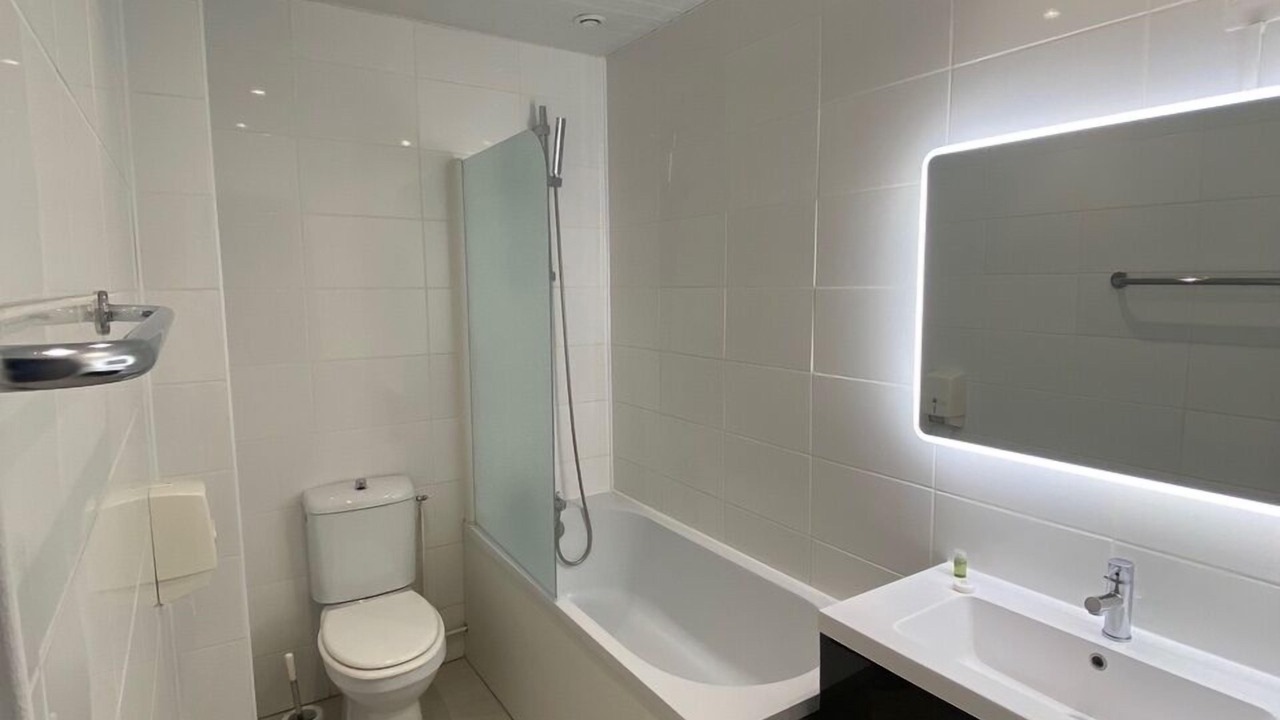 Photo of Bathroom in Charleville-Mezieres