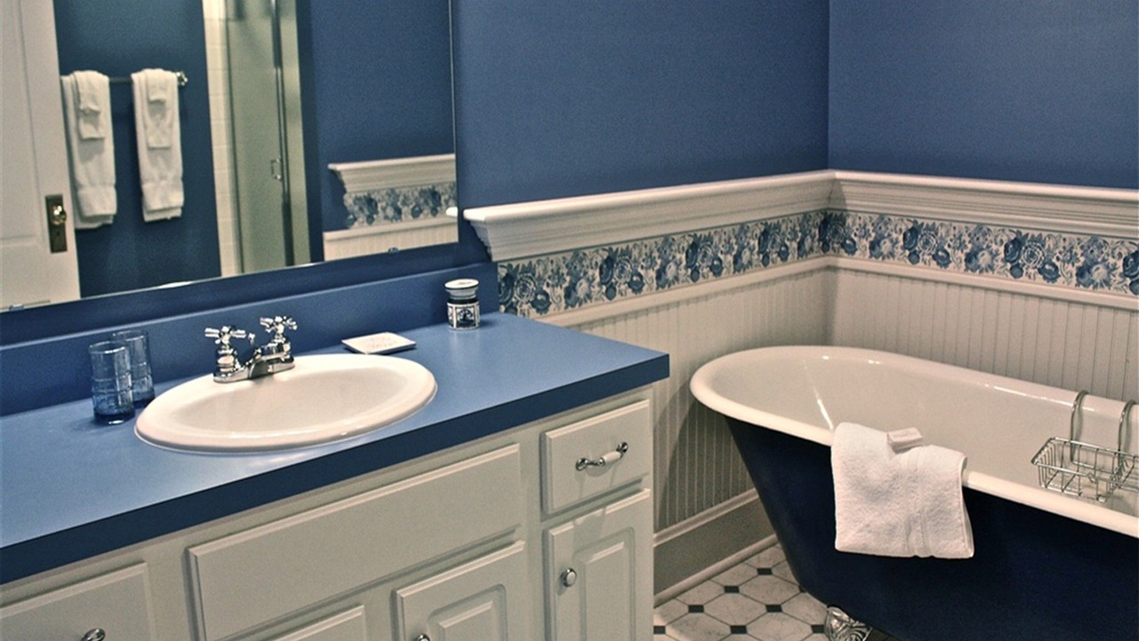 Photo of Bathroom in Chatham-Arch