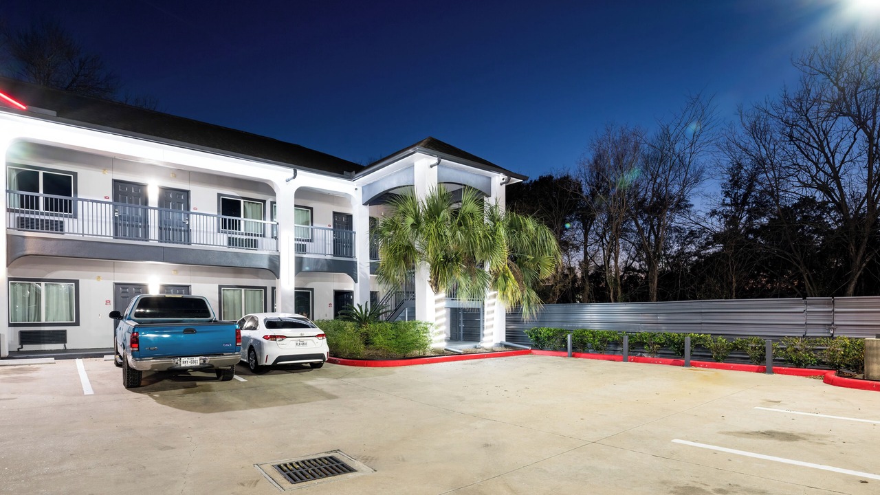 Photo of Outdoor in Greater Greenspoint