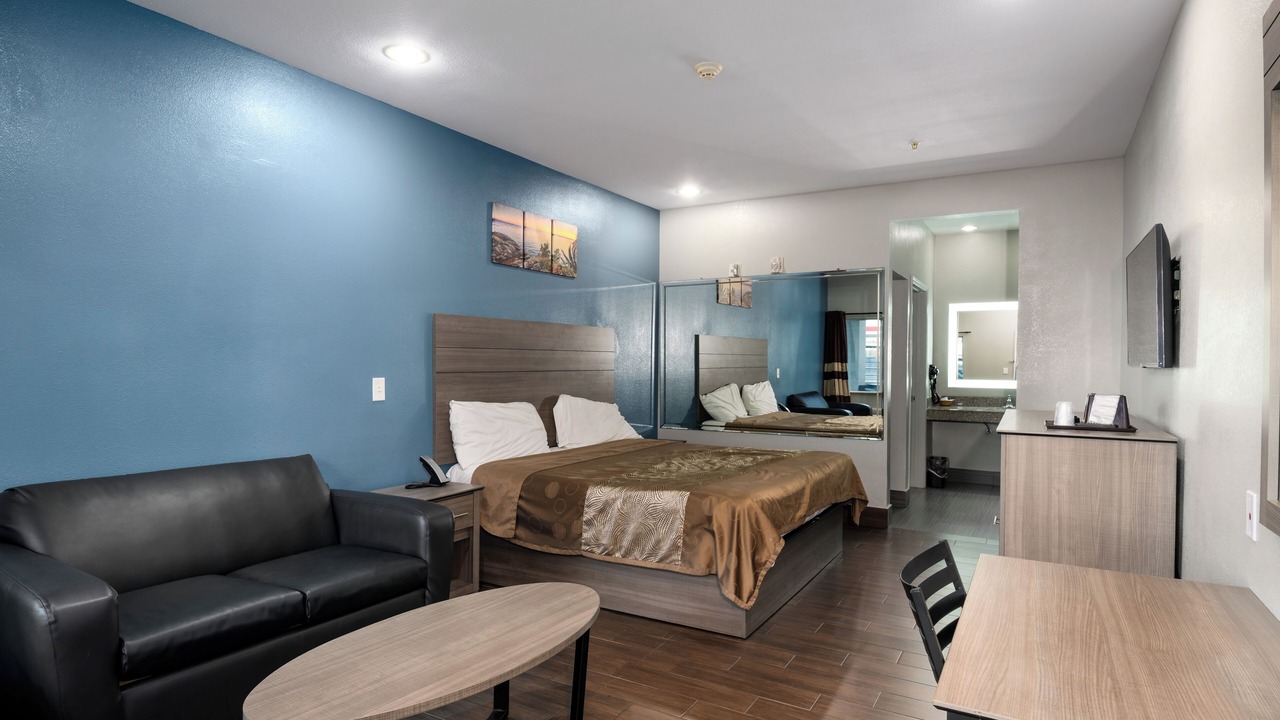 Photo of Bedroom in Greater Greenspoint