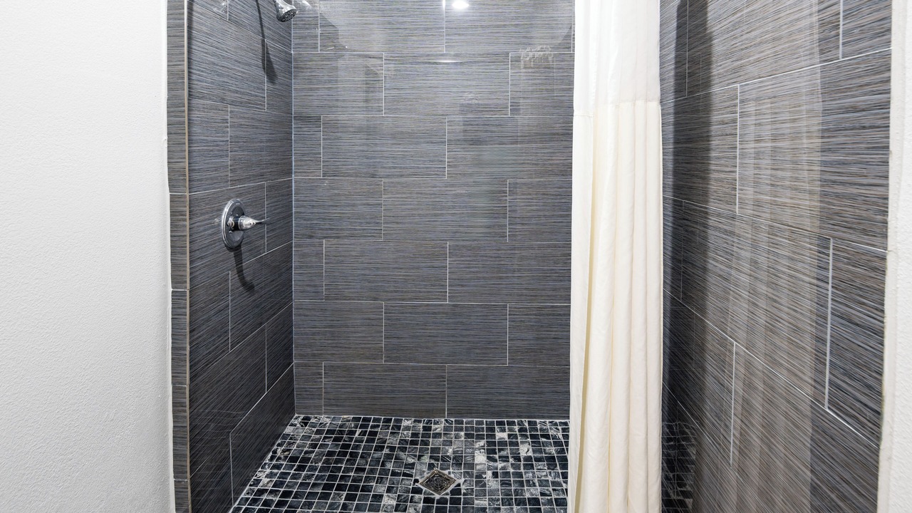 Photo of Bathroom in Greater Greenspoint